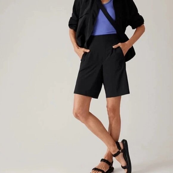 NWT Athleta Black Sz 0 Brooklyn Bermuda Shorts Featherweight Stretch - Picture 1 of 9